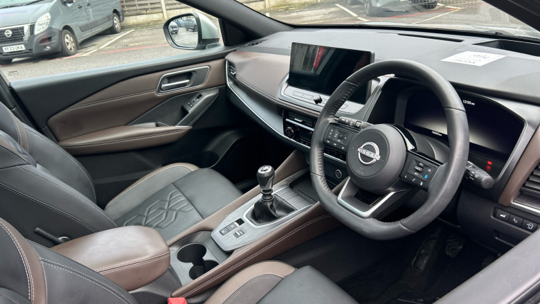 Nissan Qashqai 1.3 DiG-T MH Tekna 5dr Petrol Hatchback